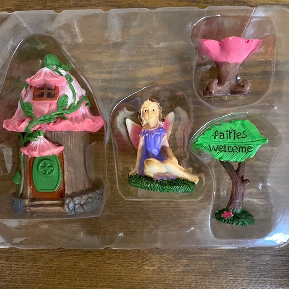 Trueliving outdoors Other - Mini Garden Fairy Set - Pink and Purple New in box